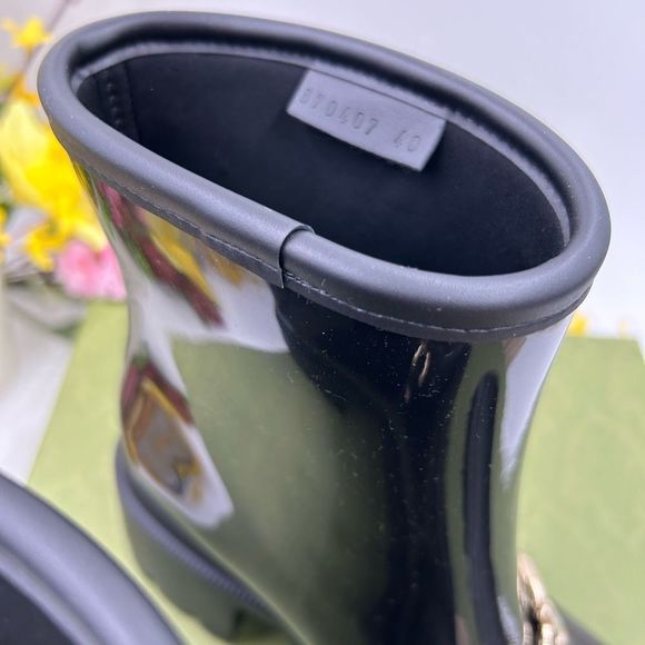 Women’s Gucci Horsebit, accent, ankle rubber, rain/snow boot size 40 made Italy. - Picture 6 of 11